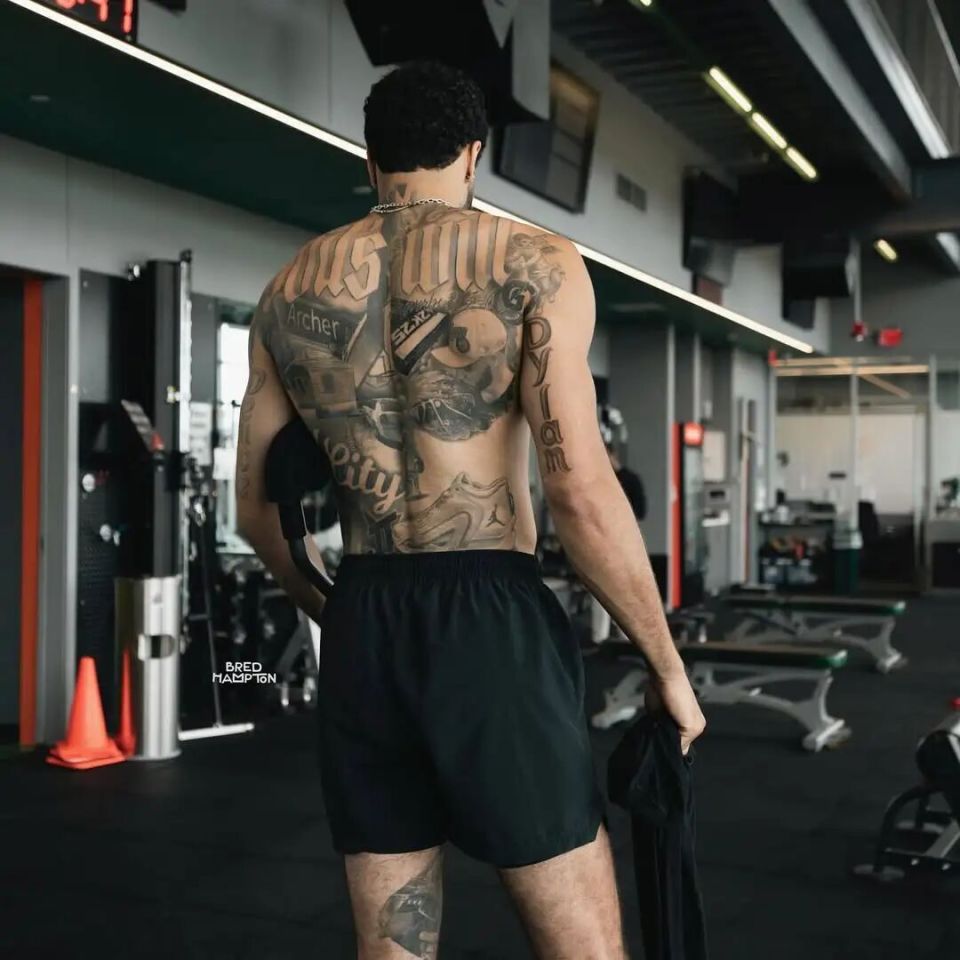 亿美元, 能够轻松扣 亿美元, 能够轻松扣