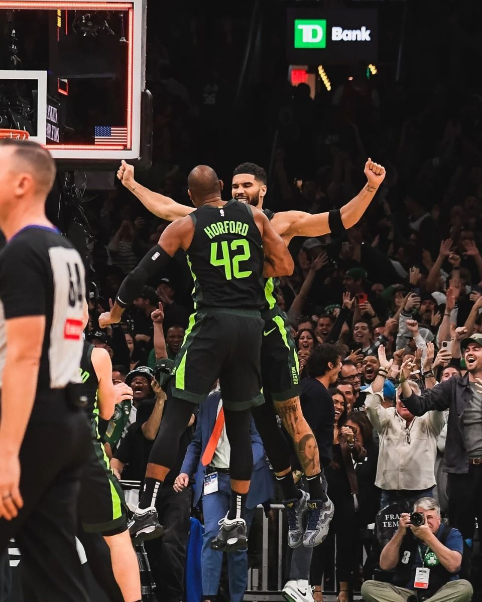 塔图姆在发 塔图姆在发